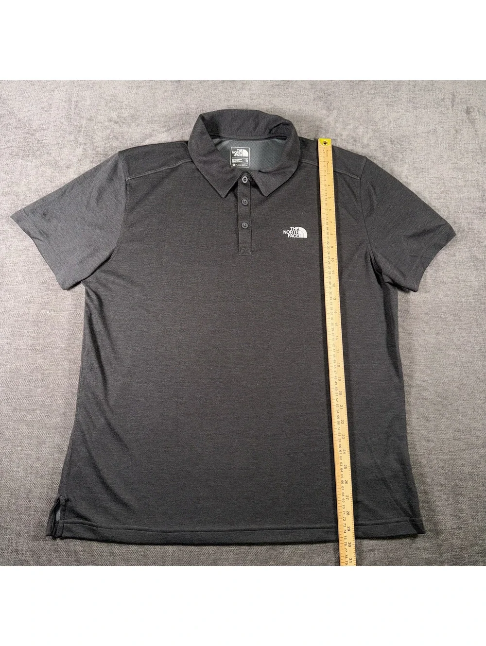 The North Face Men's XL FlashDry Polo Shirt in Dark Gray